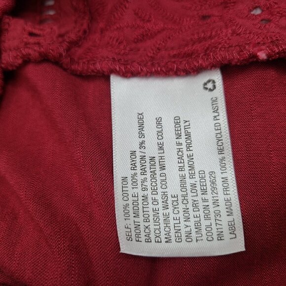 Knox Rose Acid Wash Red Crochet Eyelet Lace V Neck Boho Top - Picture 8 of 9